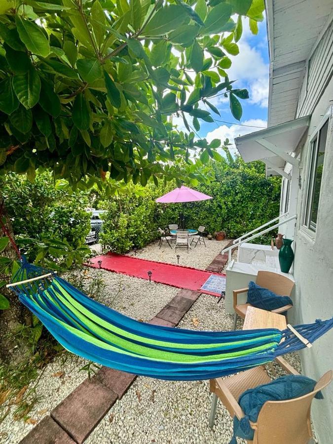 Nice Queen Bedroom - Best Location In Miami - Luggage Storage Service, Parking And Laundry Экстерьер фото